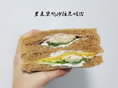 -全家便利店(上海南站站店)