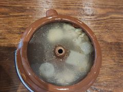 云南汽锅鸡-滇越乘象云南餐厅(次渠店)