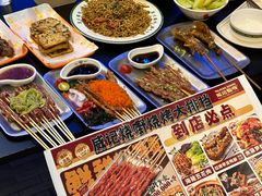 -威记烧嘢·南宁烧烤·超级生牛(绿地店)