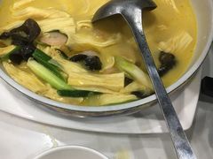 上汤虾仁鲜腐竹-鲁班小馆(政四街店)