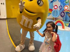 -m豆巧克力世界(上海世茂广场店)