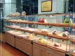 面包甜点陈列柜-新侨三宝乐面包店(崇文门店)