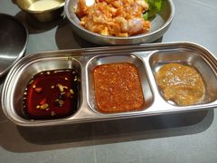 -围炉肉舍•炭烤活鳗•丹东海鲜烤肉(步行街店)