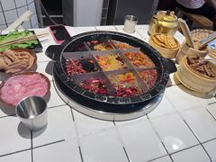 -卤校长老火锅(杨家坪直营店)