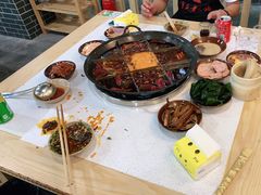 -正贰捌经重庆老火锅(建设路店)