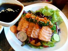 -Chom Cafe and Restaurant