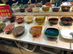 自助调料区-清真·马家火锅美食城(镇江北路店)