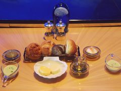 餐前包-迪拜帆船酒店海底餐厅