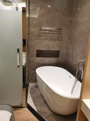 -香港倾城国际·美容美体中心