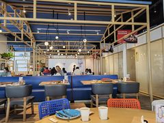 大堂-渝信川菜 · 川味家常菜(财富购物中心店)