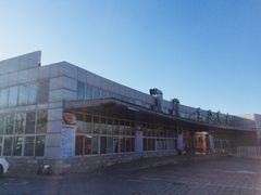 -红栌温泉山庄生态美食餐厅