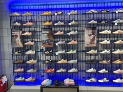 -adidas(滔搏朝阳大悦城店)