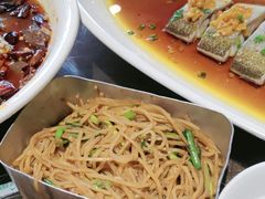 -东口码头·烧鸽子·鱼头泡饼·地方菜(金鹰悦城店)