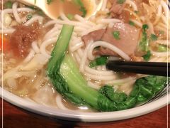 -鑫花溪牛肉米粉(东环大润发店)