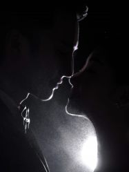 -至臻微拉婚纱摄影