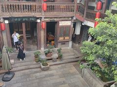 -香满楼.建水老宅院