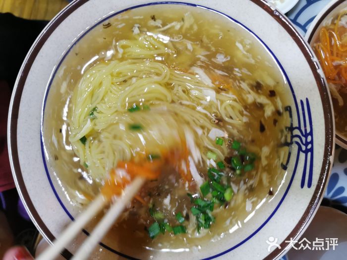 鲁毓鲜蓬莱小面(黄山路店)精品鱼卤面图片
