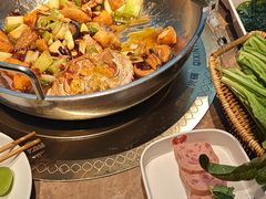 -七欣天香辣蟹火锅(上海银亿滨江店)