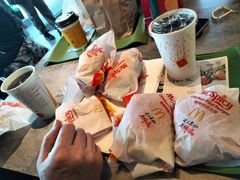 -麦当劳(展览路店)