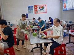 -高师傅特色米粉汤包(建设路店)