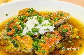 Black Pig Meat with Huangjiu Steamed Six-Month Yellow Crab