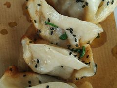 -香山胡记吴江路生煎(灵山路店)