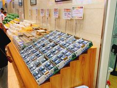 -雨露空间(嘉善万联城店)