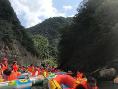 -安吉龙王山峡谷漂流