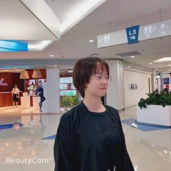 -FRIDAY星期五专业美发沙龙