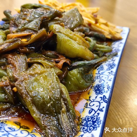 青年点农家菜馆(隆城街店)