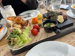 -Mark&Mars Restaurant