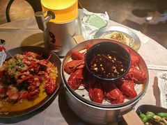 -巴厘龙虾·榜首油焖大虾(音乐学院·沿江酒馆店)