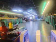 -极限PLAY运动娱乐新世界·团建派对潮玩休闲馆·室内蹦极高空游乐园