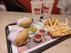 -The Habit Burger Grill 哈比特汉堡(复兴soho店)