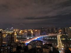 -全季酒店(重庆李子坝牛角沱地铁站店)