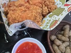 -Famous肥猫墨西哥音乐餐吧(五棵松华熙LIVE店)