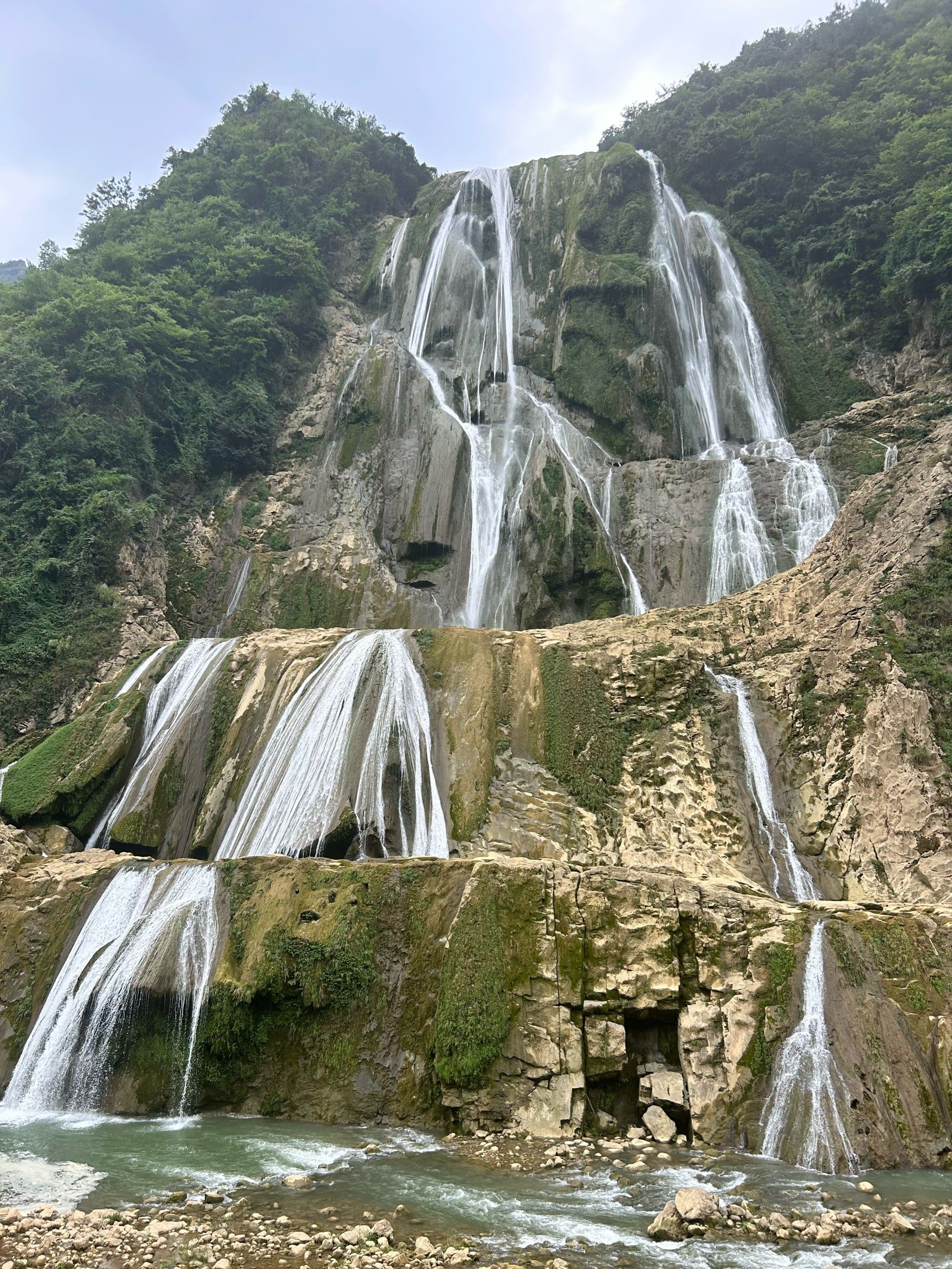 安顺滴水滩瀑布 | 坝陵河大桥 | 公共交通