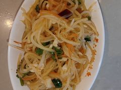 -王老六铁锅炖鱼(华阳路店)