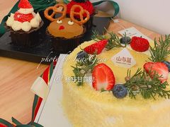 -山与蓝·轻糖鲜果蛋糕(勒泰店)
