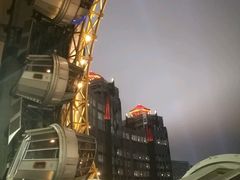 -影汇之星8字形摩天轮