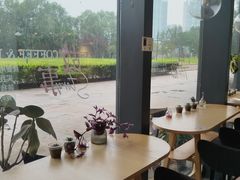 -Dinoo 片场咖啡(酒仙桥店)