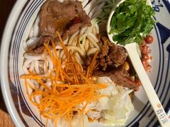 绝世小炒黄牛肉拌粉-鑫花溪牛肉米粉(广电传媒店)