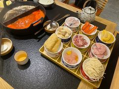 -绣园苏式火锅·开创者·腌笃鲜(大洋百货店)