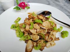 -蔼若春.传承三十年云南菜(金碧公园店)