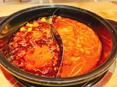 -李杰一家三口·李串串·重庆火锅串串香(开发区万达金街店)