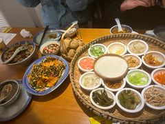 -包整·丝娃娃(一览甲秀楼风景店)