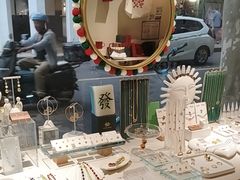 -LADY FAFA(巨鹿路陕西南路路口店)