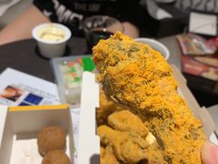 -BHC炸鸡(明洞总店)