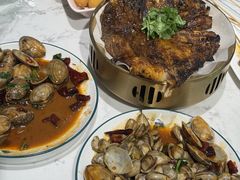 -嗨辣小聚·盘锦河蟹·海鲜烧烤龙虾(盘锦十年好店)