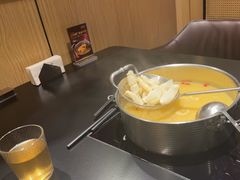 -鲜入唯煮·港式海鲜牛肉火锅(金宝街店)